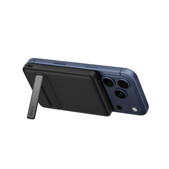 Belkin BoostCharge Slim Magnetic Power Bank 5K with Stand Qi2 Includes 60 cm USB-C to USB-C Black