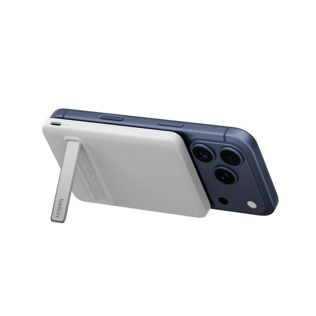 Belkin BoostCharge Slim Magnetic Power Bank 5K with Stand Qi2 Includes 60 cm USB-C to USB-C White